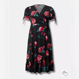 New Torrid 1X(14/16) A-line Cinched Sleeve Midi Wrap Dress- Black&Red Roses NWT